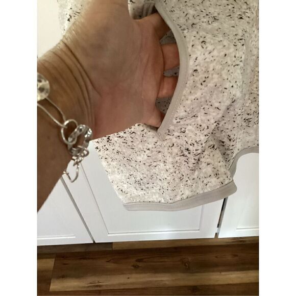 NEW Yellowstone Dutton Ranch Sz 2XL Hoodie Speckled Snap Closure - Picture 3 of 8